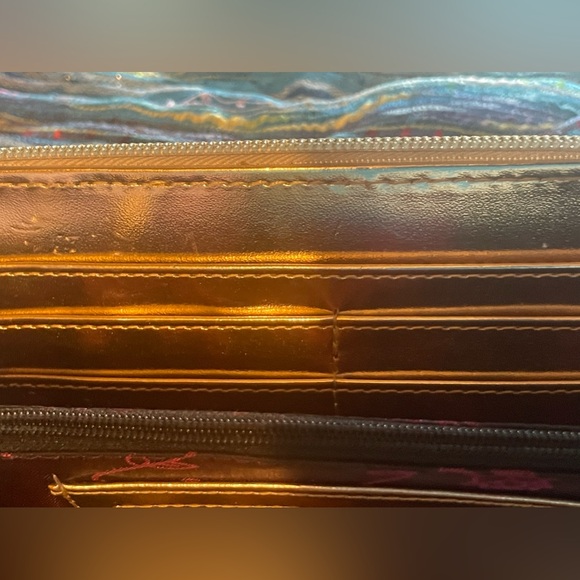 Betsey Johnson fun sparkly gold wallet. Measures approximately 8 x 4”. NWOT - Picture 11 of 13